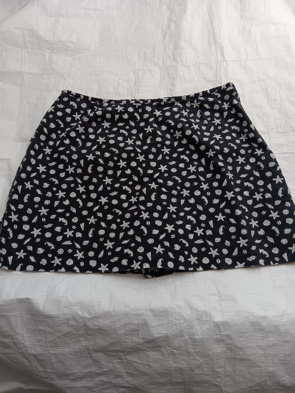 Briggs casual  black skorts with  white  starfish print